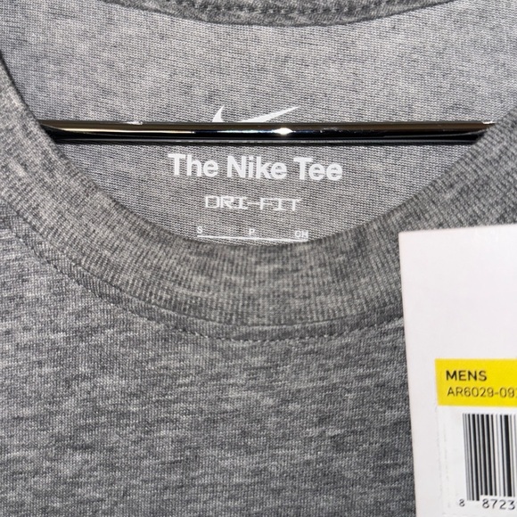 Nike Men's Heather Gray Short Sleeve Dri-Fit Tee - Picture 3 of 11